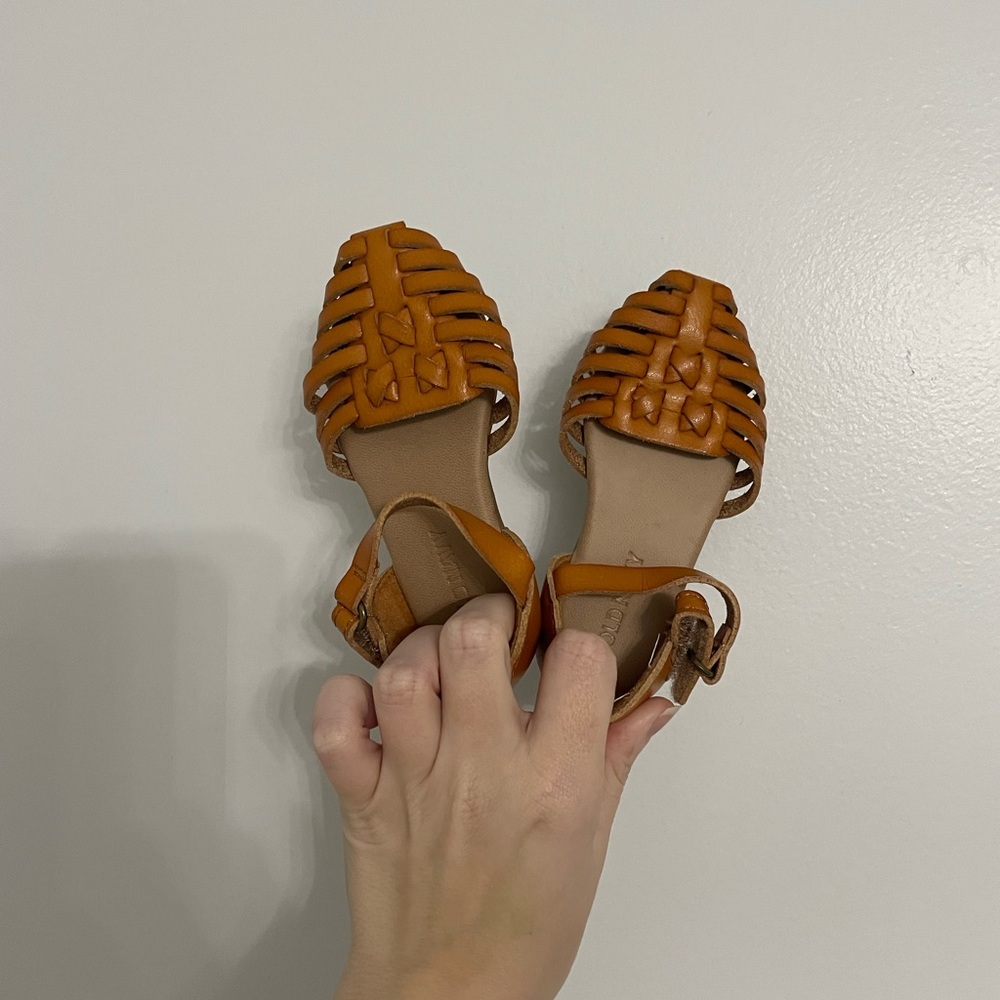 Old Navy Toddler Sandals - Picture 7 of 7